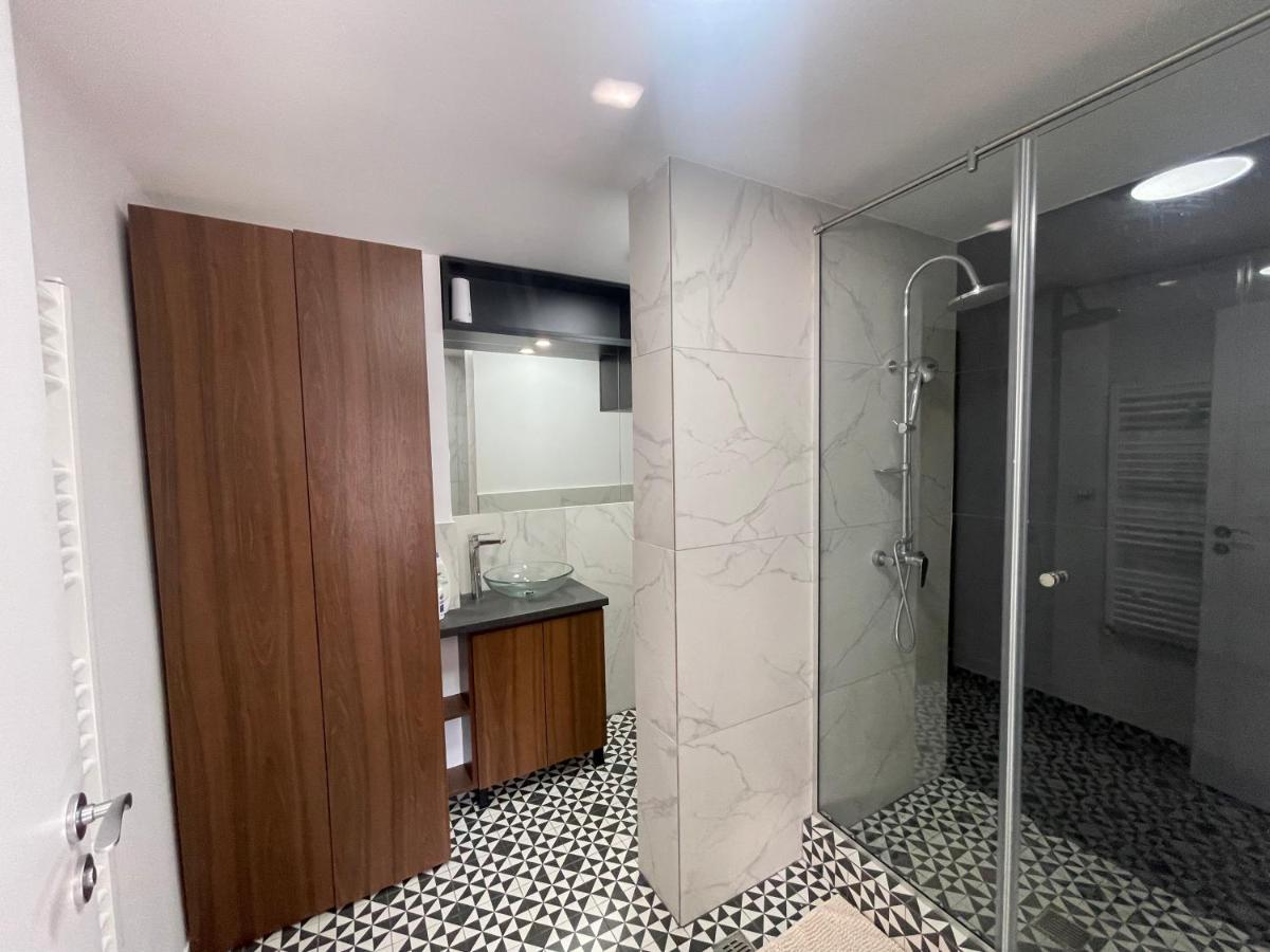 Elegant Two Bedrooms Apartment Букурещ Екстериор снимка
