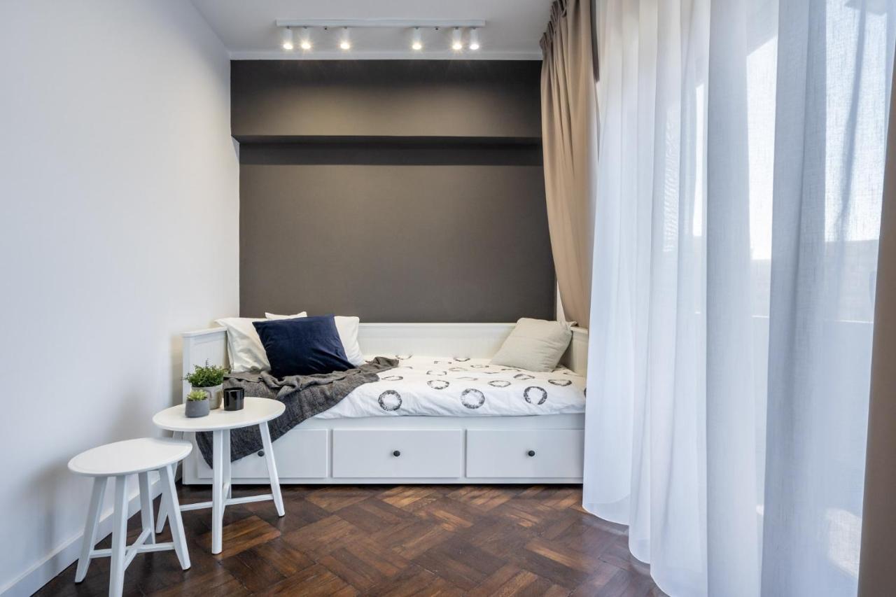 Elegant Two Bedrooms Apartment Букурещ Екстериор снимка