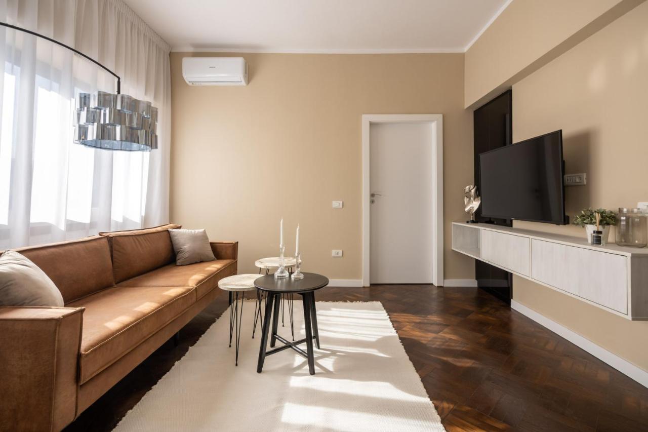 Elegant Two Bedrooms Apartment Букурещ Екстериор снимка
